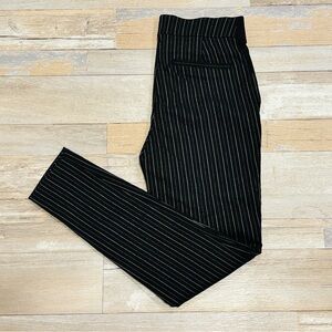 MAURICES Pull on skinny ankle black striped pants